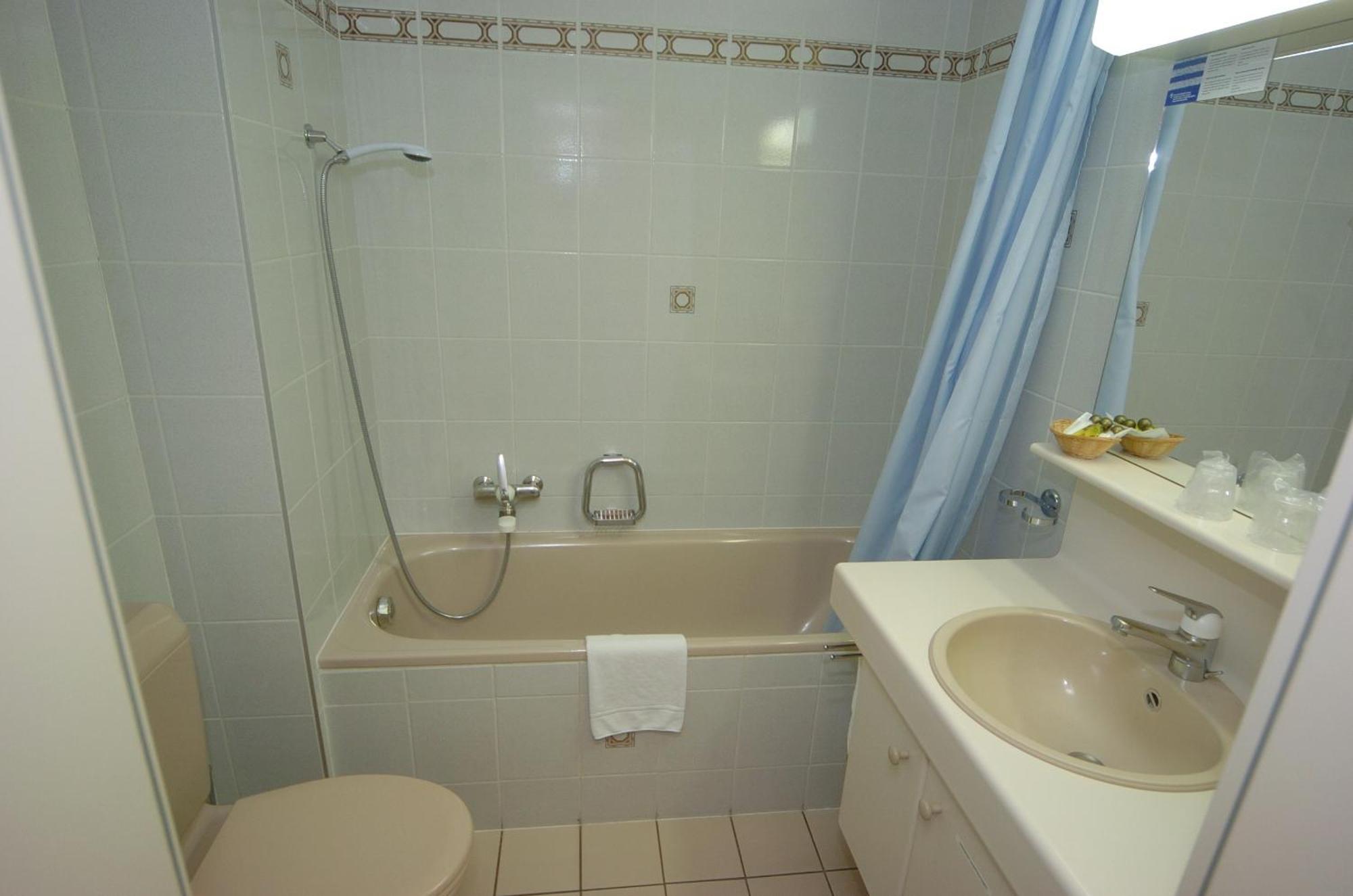 Hotel Le Cedre Bex Pokoj fotografie